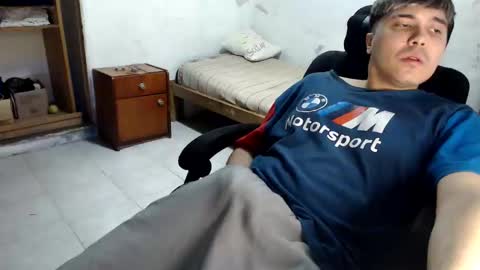Snapshot of alexriversx chatting on May 28, 2026, 3:20 pm Alexander online show from May 28, 2026, 3:20 pm