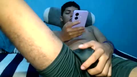 alexsexy1405 online show from April 13, 2026, 3:34 am