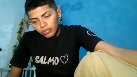 alexsexy1405 online show from April 22, 2026, 3:09 am