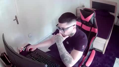 alexthepro00 online show from February 6, 2026, 9:12 am