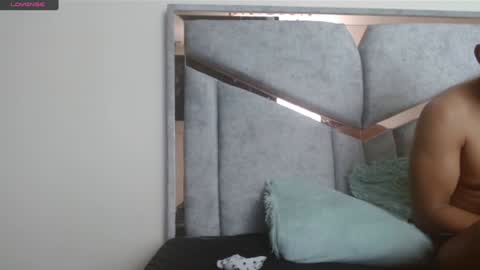 alex y luisa online show from January 28, 2025, 3:35 pm