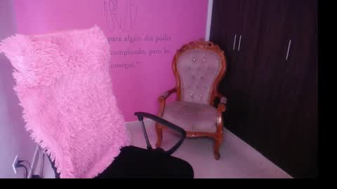 alexxa_1111 online show from September 29, 2025, 1:05 pm