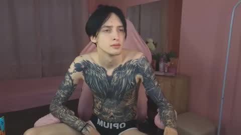 Alex online show from November 25, 2025, 12:16 pm