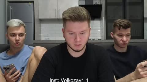 AlexDimaIgor online show from October 18, 2025, 7:58 pm