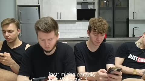 AlexDimaIgor online show from April 18, 2026, 7:58 pm