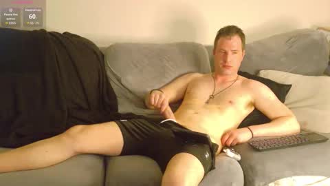 Snapshot of alexxxzander1 chatting on April 26, 2026, 6:33 am Alex online show from April 26, 2026, 6:33 am