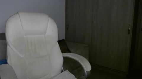 alexyferrer1 online show from November 26, 2025, 11:39 pm