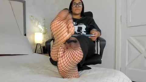 aleya_black online show from April 21, 2026, 1:42 am