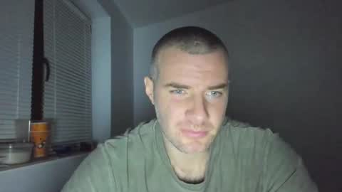 alfiesolomons87 online show from December 2, 2024, 8:33 pm