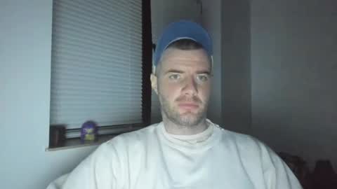 alfiesolomons87 online show from March 4, 2025, 7:54 pm