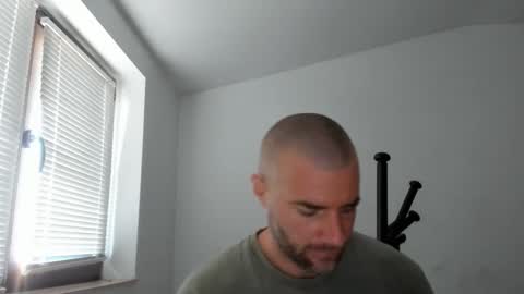 alfiesolomons87 online show from October 17, 2025, 11:57 am