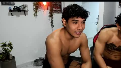 alfred_cantillo online show from May 5, 2026, 1:35 am
