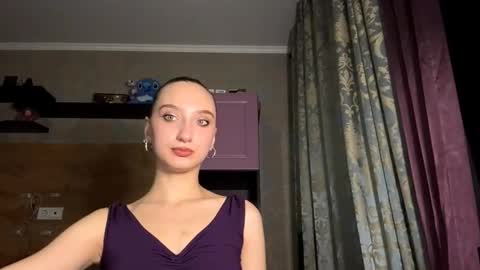 Tatiana online show from November 21, 2025, 4:16 pm