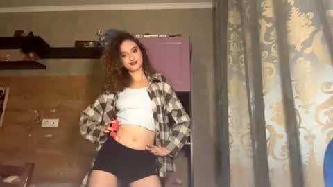 Tatiana online show from November 24, 2025, 4:18 pm