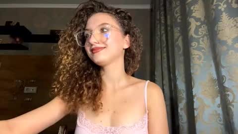 Tatiana online show from November 25, 2025, 4:18 pm