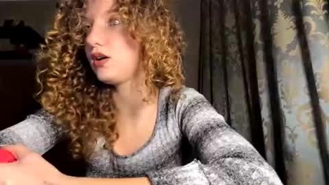 Tatiana online show from November 28, 2025, 5:26 pm