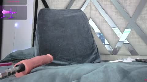 Carolina Join The Fan Club  online show from April 21, 2026, 1:42 am