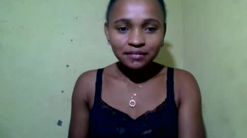 Snapshot of alia411613 chatting on May 22, 2026, 2:44 pm alia411613 online show from May 22, 2026, 2:44 pm
