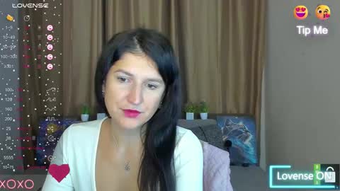 Alianna online show from November 11, 2025, 6:35 am