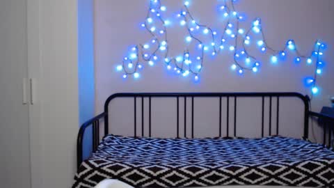 Alice online show from December 1, 2024, 10:53 pm