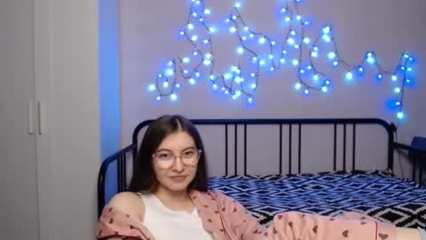 Alice online show from December 22, 2024, 6:26 pm