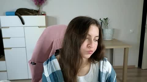 Alice online show from September 20, 2025, 7:26 pm