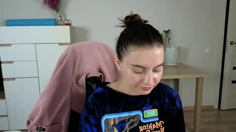 Alice online show from September 21, 2025, 5:47 pm