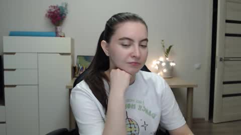 Alice online show from November 30, 2025, 4:44 pm