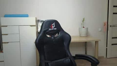 Alice online show from April 22, 2026, 6:20 pm