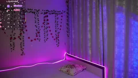 Alice   Miss online show from April 23, 2026, 7:27 pm