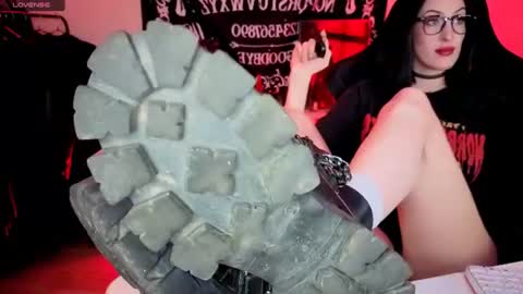 Snapshot of alice___mistress chatting on June 18, 2026, 9:08 pm Miss Alice online show from June 18, 2026, 9:08 pm