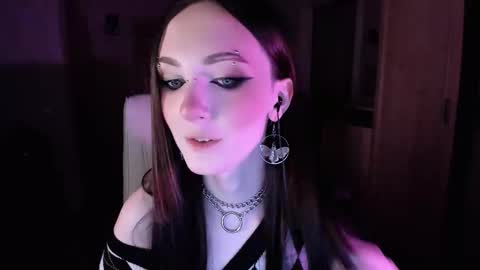 Alice Aris online show from September 13, 2025, 7:24 pm