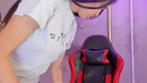 Alice Susan online show from April 21, 2026, 1:42 am