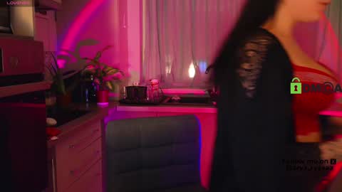 A R Y A  T I A online show from December 10, 2024, 8:38 pm