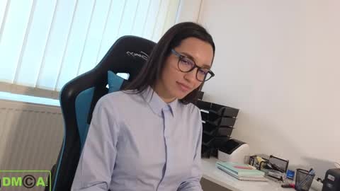 A R Y A  T I A online show from February 23, 2025, 2:04 pm