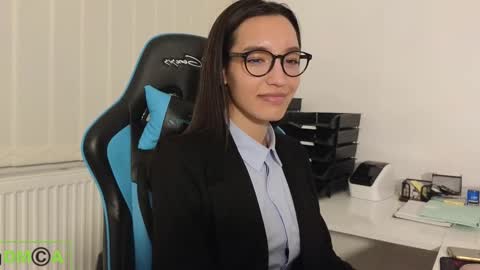 A R Y A  T I A online show from February 23, 2025, 8:00 pm