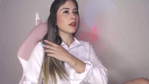 alice_cespedes online show from October 16, 2025, 10:11 pm