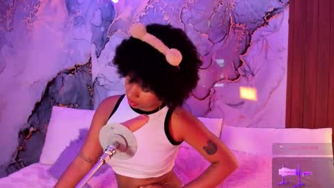 Mey online show from October 26, 2025, 8:37 pm