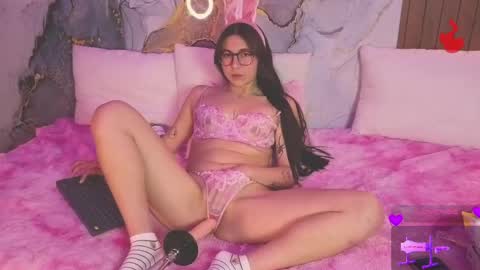 Mey online show from June 3, 2026, 2:33 pm