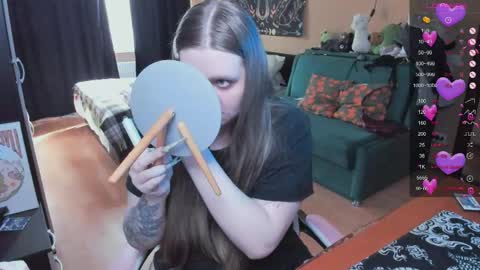 Alice 3 online show from April 22, 2026, 12:28 pm