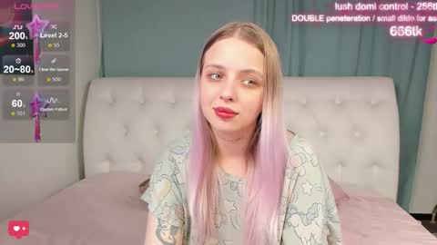 alice_halle online show from October 16, 2025, 11:55 am
