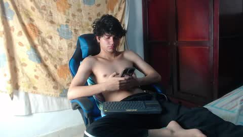 Snapshot of alice_julls chatting on May 16, 2026, 7:23 pm alice online show from May 16, 2026, 7:23 pm