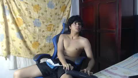 Snapshot of alice_julls chatting on May 19, 2026, 6:14 pm alice online show from May 19, 2026, 6:14 pm