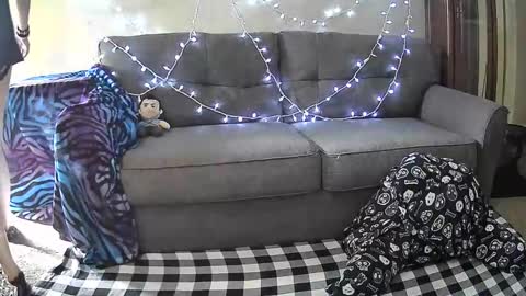 alice_leray online show from February 18, 2025, 2:49 pm