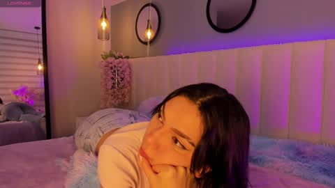 alice_lodge online show from September 13, 2025, 3:06 am
