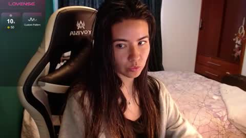Snapshot of alice_middle01 chatting on June 11, 2026, 3:10 pm Alice online show from June 11, 2026, 3:10 pm