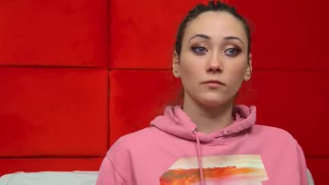 AliceMunro online show from February 27, 2025, 6:42 pm