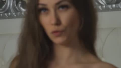 AliceMunro online show from October 30, 2025, 8:53 pm