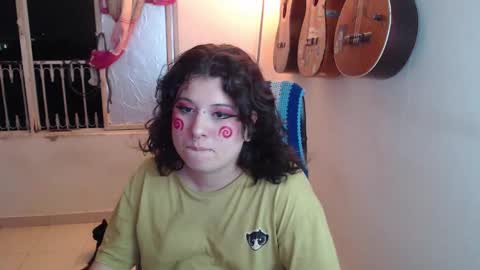 Alicia Aldara online show from October 19, 2025, 3:40 am