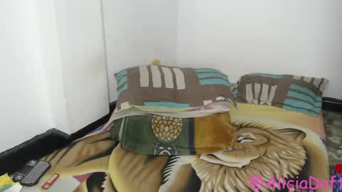 Alicia Aldara online show from April 22, 2026, 3:35 pm